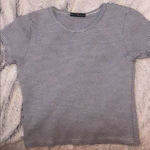 brandy melville shirt. worn twice. no stains. :)